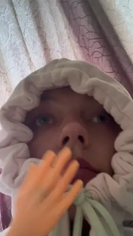 A post by @missgeorgiacavallo on TikTok caption: Valeria weiß zu viel 