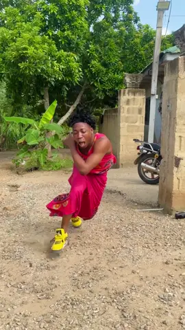 A post by @emmaifeanyi on TikTok caption: Rep your birthday🤣 28th for me #emmaifeanyi 