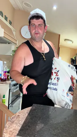 A post by @lawrencetiktok90 on TikTok