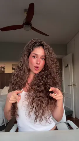 A post by @alejandrdiazz on TikTok caption: el ultimooiooooolo