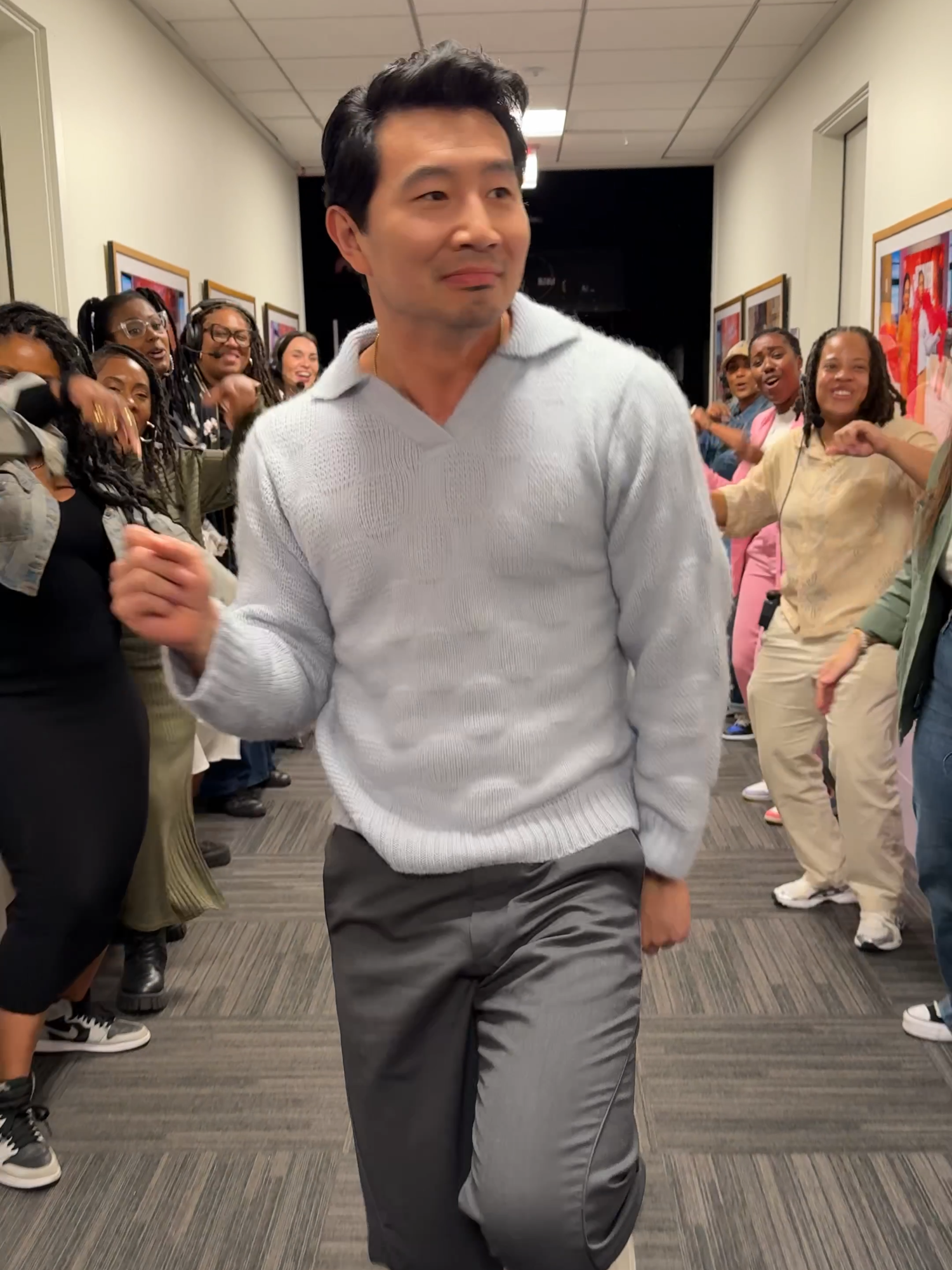 A post by @jenniferhudsonshow on TikTok caption: @simuliu got the moves! 🕺🏾