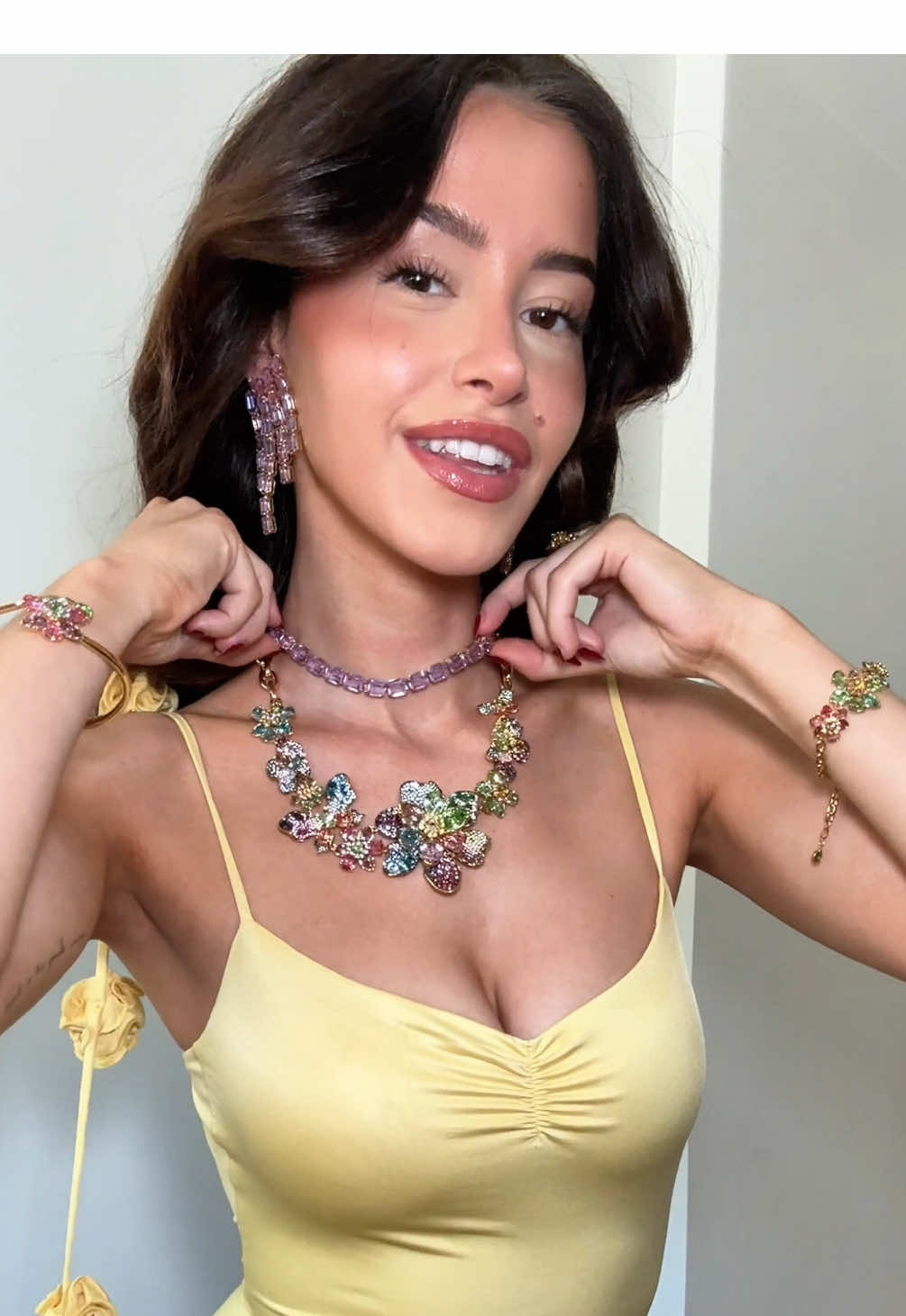 A post by @leaelui on TikTok caption: Today’s dazzling #GRWM with @Swarovski 💎 #swarovski #swarovskidyllia #swarovskimillenia  Collaboration Commerciale 