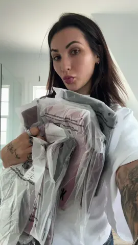 A post by @randdyyll on TikTok