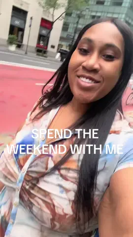 A post by @jeanineraine on TikTok caption: I still remember when riding the LIRR used to feel so tight and uncomfortable for me. Now I hop on and fit with ease! It feels so good to walk around the city, not get winded and throw on a cute outfit for a day out. Little moments like this remind me how far I’ve come ✨🩷 #weekendvlog #weightlossjourney #weekendvibes✌️ #200lbsdown #grwm #weightlosstransformation #healthylifestyle 