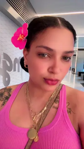 A post by @lavivi1973 on TikTok