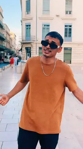 A post by @x__hussain on TikTok caption: #foryou #fouryoupage #france🇫🇷 #paris #bdtiktokofficial #treanding #tik_tok #viral_video it.@jamzy_786_ 