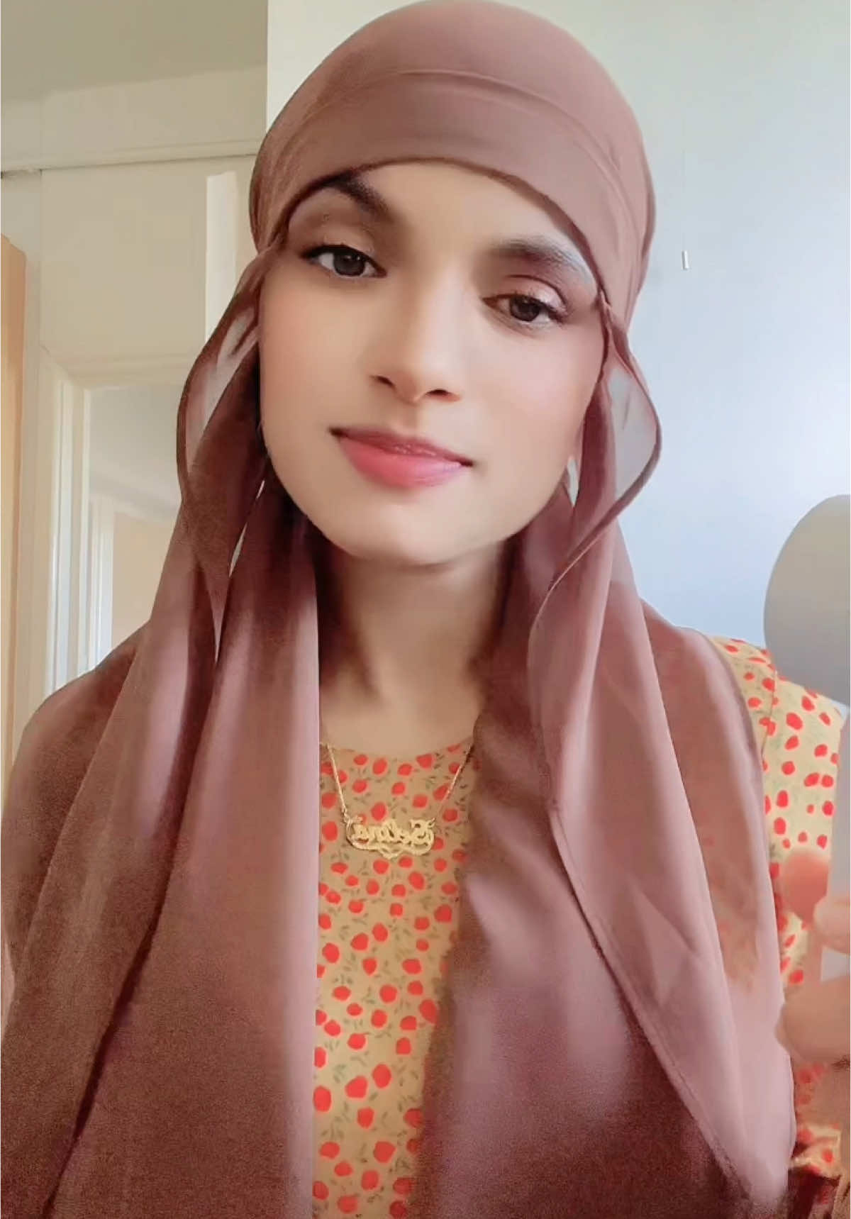 A post by @itz_selina_rahman on TikTok caption: Nessa is fan batas😂🎧🔥👸🤍🧚🏻‍♀️#viraltiktokteam #fypage #newyear2025 #alhamdulillah #eastlondon #selina #🤍🕊 