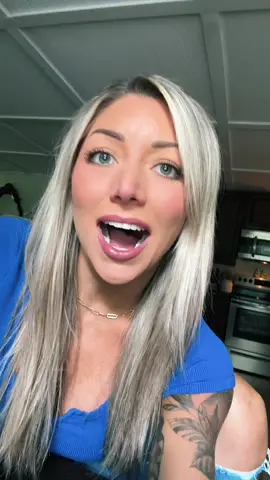A post by @russell_jessica24 on TikTok caption: Still not a Huda fan and Chelley is on thin ice with me😭 #loveislandusa 