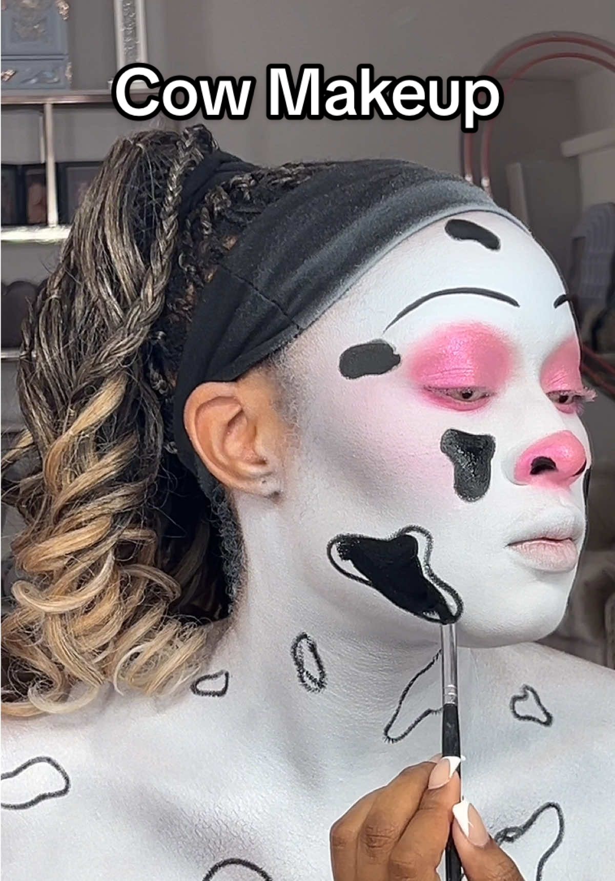 A post by @beatsbydeb on TikTok caption: I been wanting to do this trend for so long😩🐄 Recreation of @BiankaBlendz 💕 Glitter (tangled collection) @ColourPop Cosmetics  Color Artist Pencil @makeupforever  Gloss @BeatsByDeb Cosmetics 
