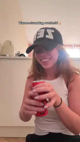 A post by @rhodekok on TikTok caption: wel verbrand.. uiteraard 