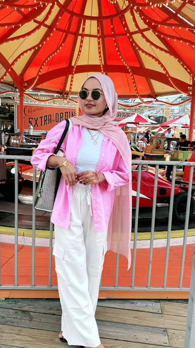 A post by @punamchowdhury623 on TikTok caption: Beach vibes 🏝️🏖️☀️🌊 #foryou #fypシ #tiktokviral #fyp #summer2025🌴☀️ #OOTD #outfit 