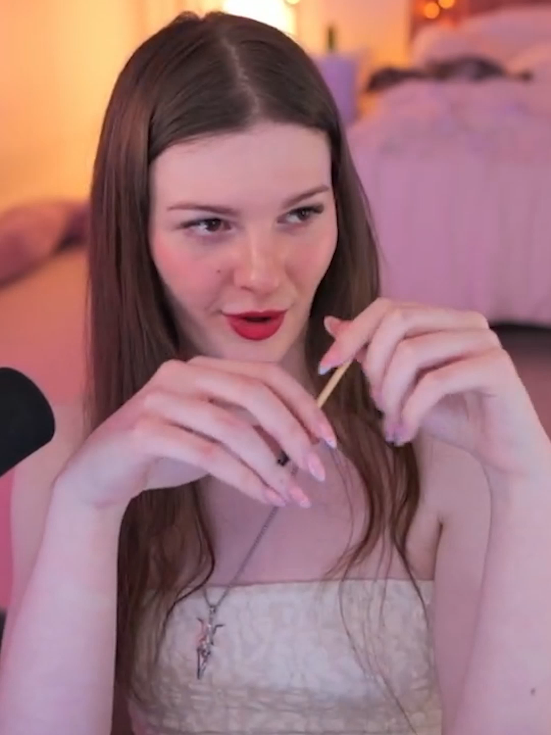 A post by @rose_e_evergreen on TikTok caption: How do girls in skirt sit? #f1nn5ter #finnster #hrt #trans #finnstergirl #crossdresser #streamer #crossdressing #lgbt #f1nn #streamergirl @f1nn5terlive