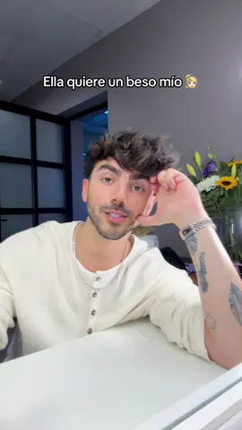 A post by @fedevigevani on TikTok caption: si, es indirecta
