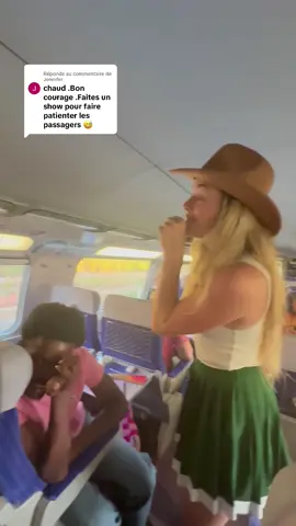 A post by @emmaaamusic_ on TikTok caption: Réponse à @Jennifer c’est fait déjà on a refait le show 4 fois on est à court d’idées 🤠 ##humour##sncf##incendie##fyp##pourtoiii