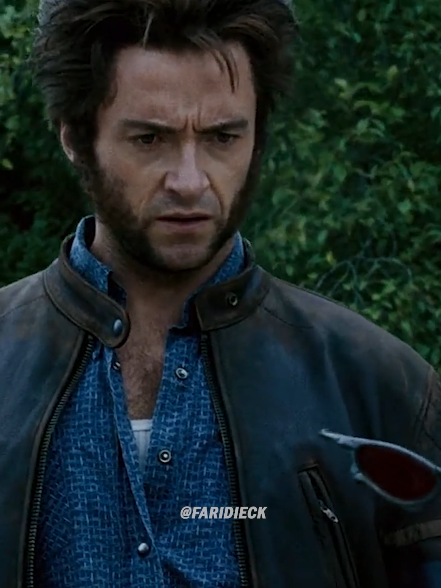 A post by @faridieck on TikTok caption: Logan (Spoilers). Resumen y Análisis. Sígueme aquí @faridieck para más relatos y reflexiones.