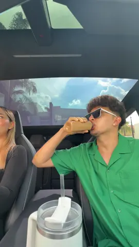 A post by @hotspanishmx on TikTok caption: Broma a mi esposo con un cafe #fyp #parati #hotspanish