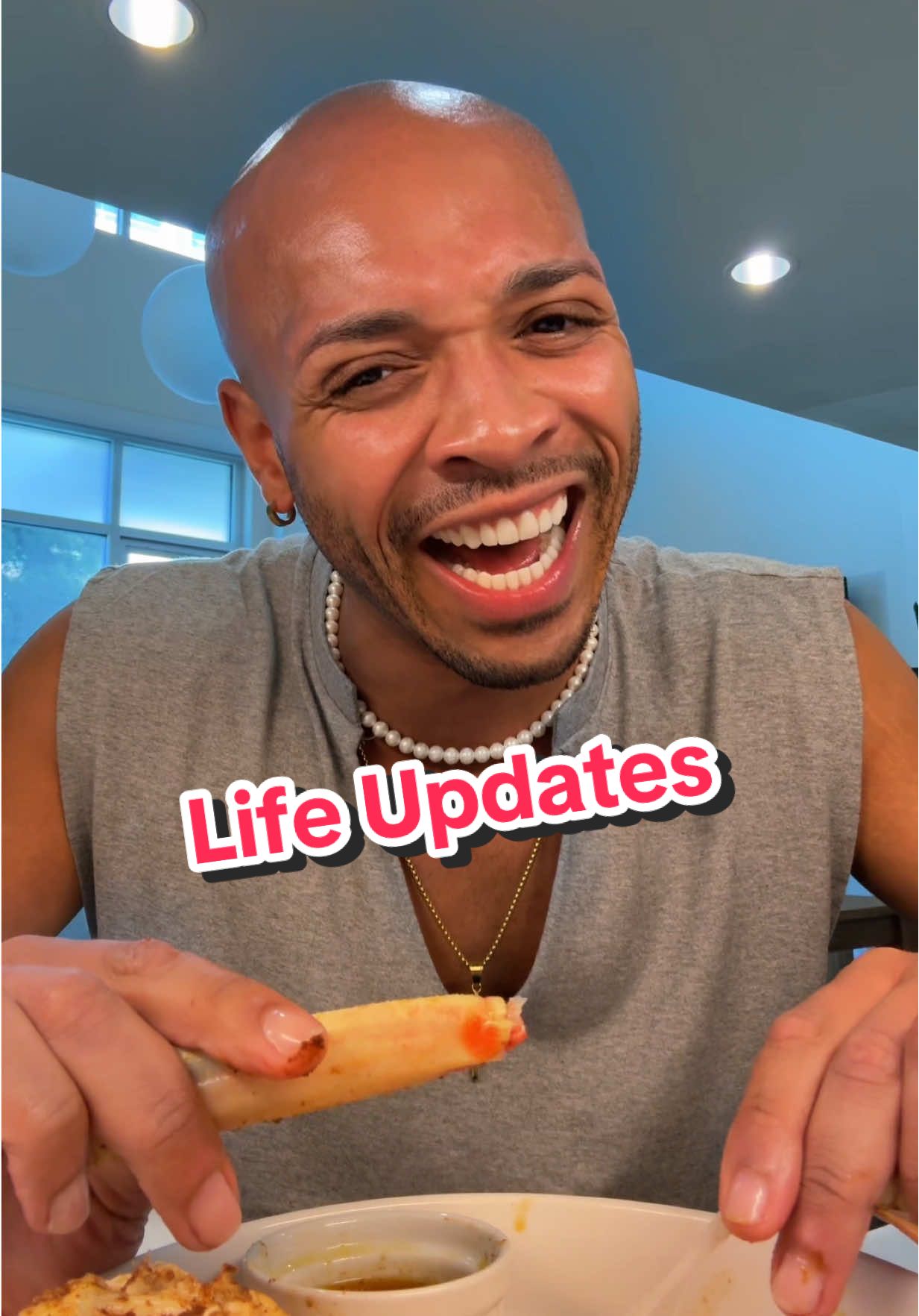 A post by @thelavelleshow on TikTok caption: I’m back friend 🤍 #thelavelleshow #eatwithme #crablegs #storytime #lavelleandbigguy 