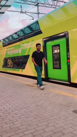 A post by @md.shamim22996 on TikTok caption: 🍁#vairalvideo #foryoupagee #vairal #mdtushar996 #italy🇮🇹 #tiktok #foryoupage #italy🇮🇹🇮🇹🇮🇹 #CapCut 