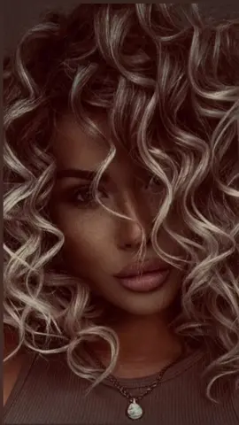 A post by @nata_kotoveanu19 on TikTok