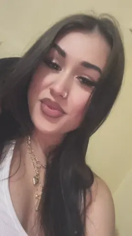 A post by @iam.bianca.gr on TikTok caption: #amintire #CapCut #สโลว์สมูท #สปีดสโลว์ #germany #slowsuave #FunkNoCapCut #romania #halloween #distractie #deutschland #balkan #Funk #romania🇷🇴 #Biscoitocut #foruyou #latina #latino #latinamakeup #NoTraje 