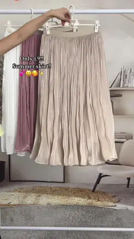 A post by @abayawardrobe on TikTok caption: #skirt #alineskirt #skirts #pleatedskirt #longskirt  #skirtoutfits #forwomen #vacationoutfits #womenwear #tiktokmademebuyit #spotlight #dealdrops #summersale 