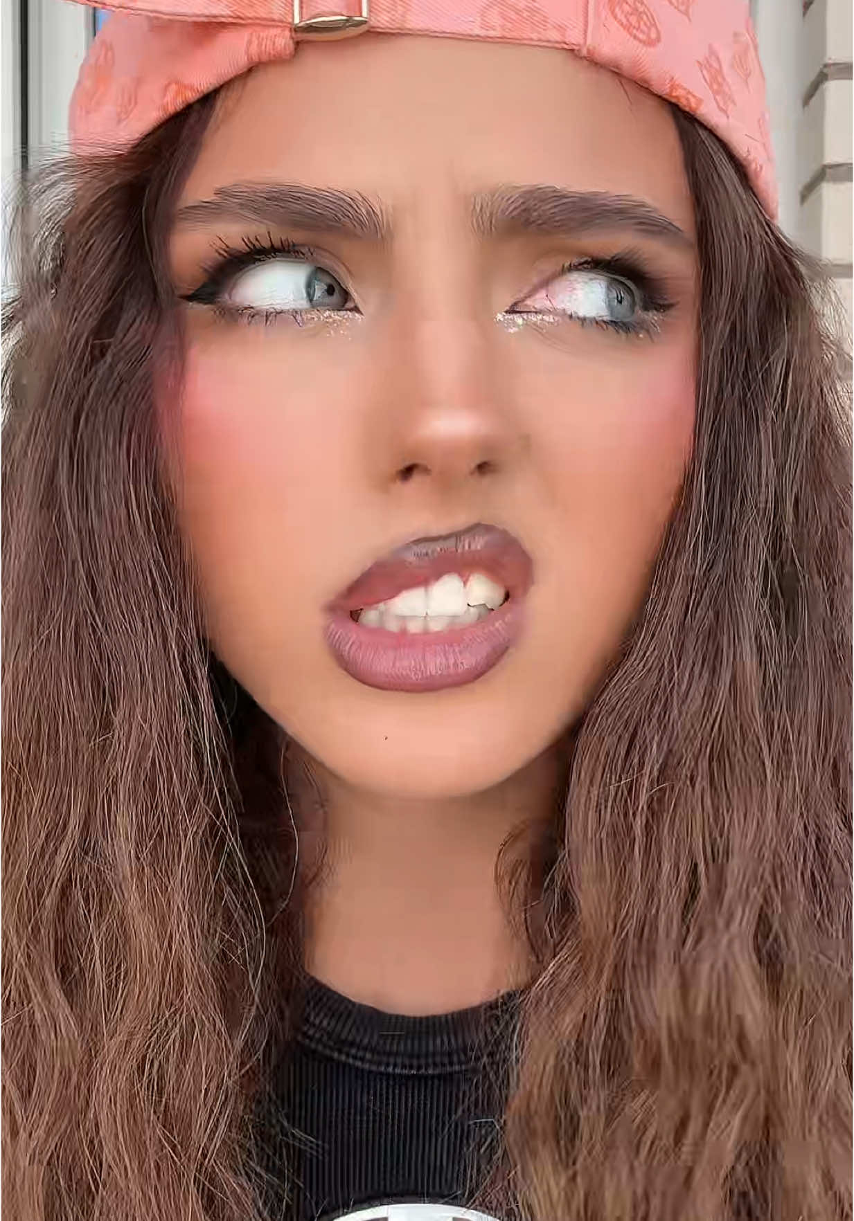 A post by @vanistrimer on TikTok caption: Does this annoy you too?🤣