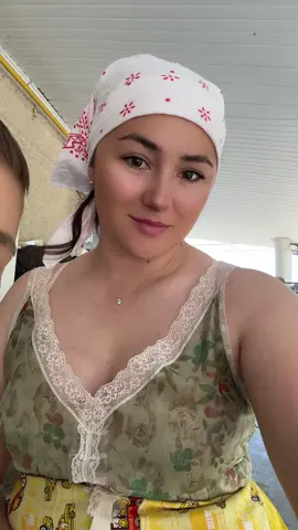 A post by @nastea2291 on TikTok caption: #moldaviangirl🇲🇩🇲🇩🇲🇩😜💪 #homesweethome🏡 #mamasifiuleidrag❤️‍ #mytrand #bolduresti🇦🇩 