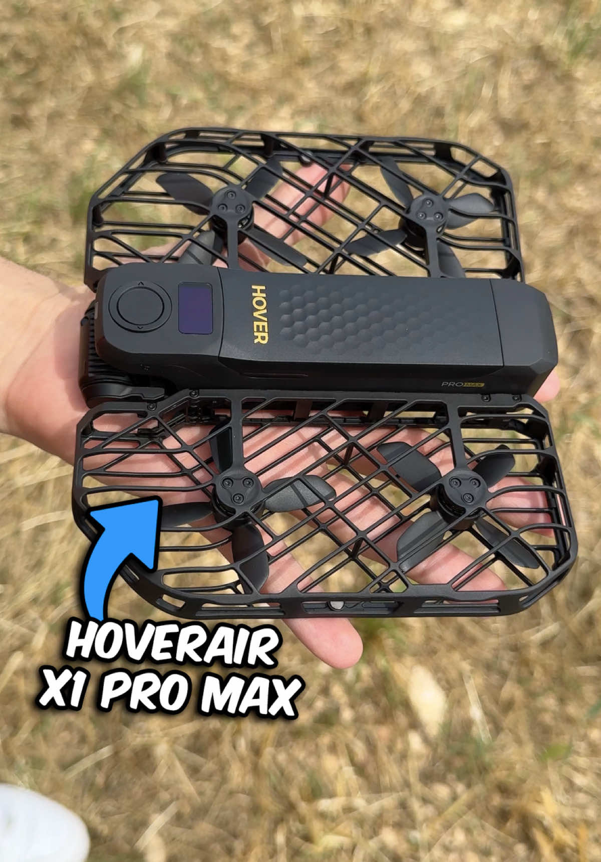 A post by @nick_radogna on TikTok caption: Ho comprato HOVERAir PRO MAX, il drone che vola anche senza telecomando! Se lo prendi tra l'8 e l'11 luglio avrai il 30% di sconto! @HOVERAir #HOVERAir #HOVERAirX1PROMAX #OriginalFlyingCamera #HOVERAir8KFlyingCamera #HOVERinMotionChallenge #adv