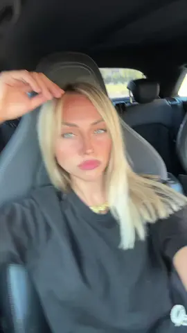 A post by @elisamalchiodi on TikTok caption: Too much for u 🥱