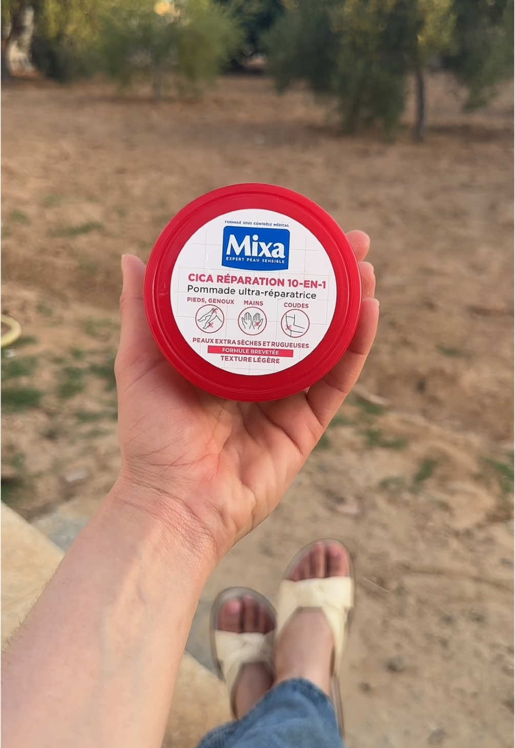 A post by @nejlaa_belh on TikTok caption: Merci Mixa Pommade Cica Réparation 10 en 1, mes pieds respirent enfin 💕 @mixafr #mixa #mixafr #skincare #bodycare #mixapommade