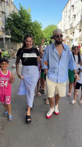 A post by @alexandraalisorii on TikTok caption: Vorbeeee fără rostttt