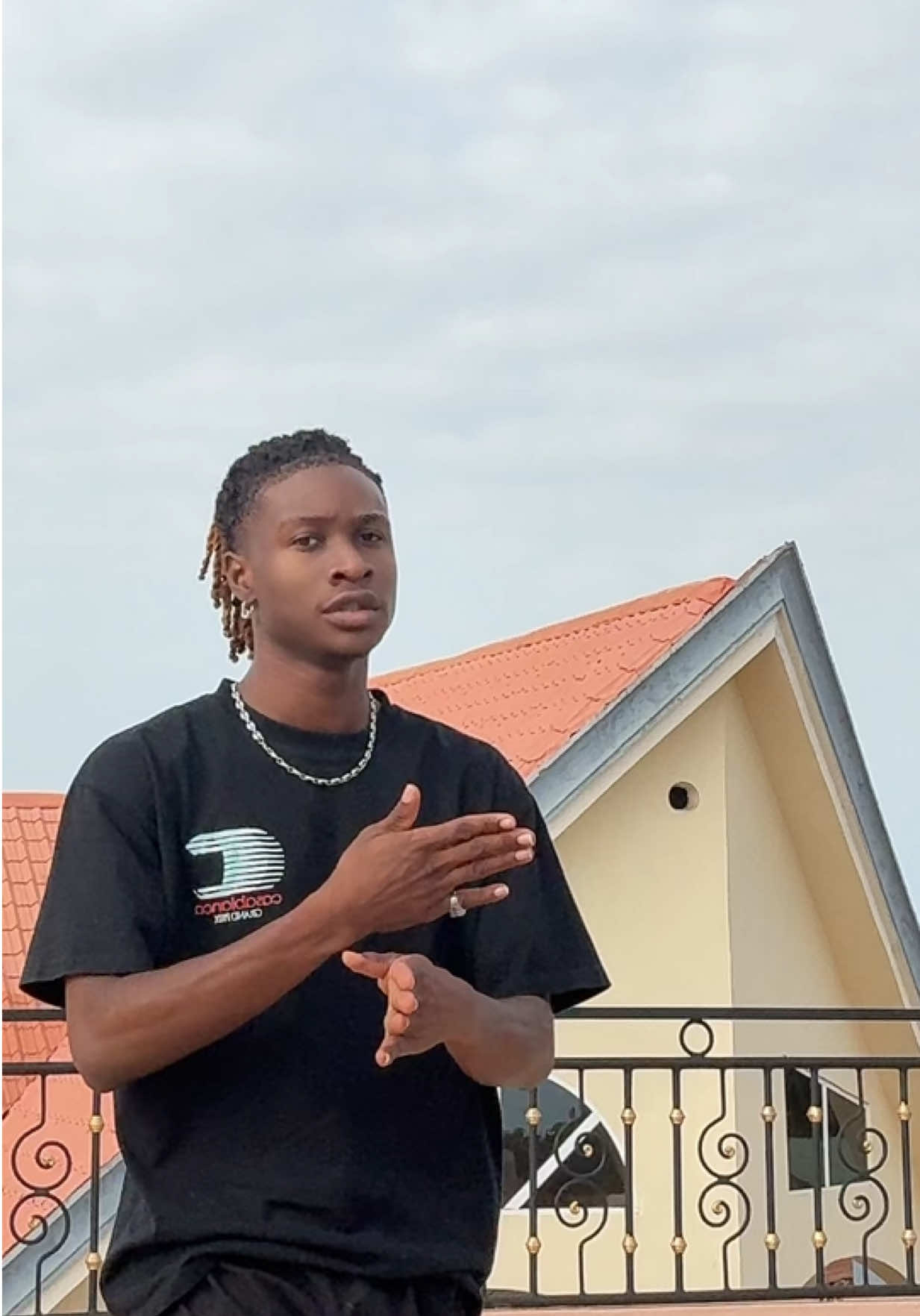 A post by @tmacrush_officiel on TikTok caption: Mood 🥳