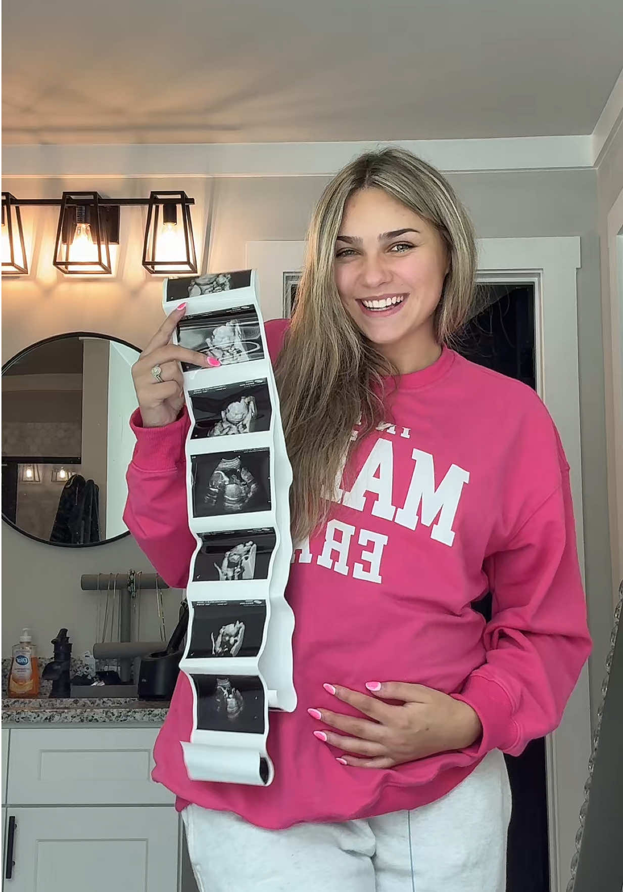 A post by @arianalee99 on TikTok caption: The reason why i wasn’t active for months 🤭🩷 #pregnancy #pregnant #firsttimemom #baby #pregnancyannouncement 
