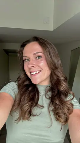 A post by @alicuizz on TikTok caption: LA bonne lumière 