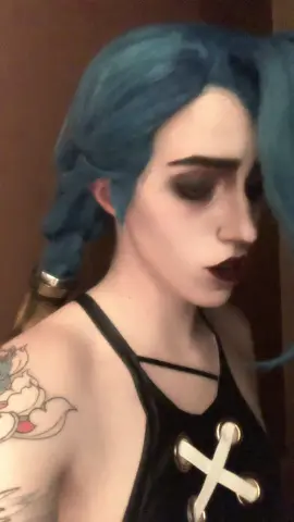A post by @sleeplesskingcoss on TikTok caption: 🧁 #arcane #jinx #arcaneleagueoflegends #lol #leagueoflegends 