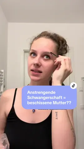 A post by @nichtsehraesthetisch on TikTok caption: Sorry aber das ist so respektlos gegenüber allen Frauen, die unter den VÖLLIG NORMALEN Begleiterscheinungen einer Schwangerschaft leiden. Dieser Kommentar hat mich ganz schön sauer gemacht & ich glaube das merkt man auch😬 Weswegen seid/werdet ihr grauenvolle Mütter? Ich fang an; ich habe Kreislaufprobleme, Hüftschmerzen die mich nachts wachmachen & rege mich über meine ständige Antriebslosigkeit auf😂 #schwanger #schwangerschaft #pregnancy #pregnantlife #mutter #mom #badmoms #fyp #fürdich #LIEBE 