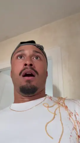 A post by @louka__m on TikTok caption: Idée : @Aurelio #pourtoi #fyp #foryou 