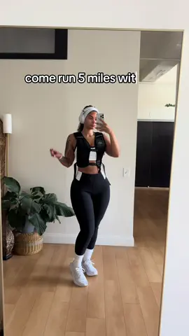 A post by @katiannjo_ on TikTok caption: morning run mini vlog 