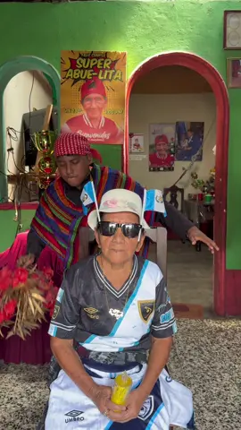A post by @abuelalita81 on TikTok caption: El hace todas las limpia dijo 🤣 #viralvideos #guate @Brujo502🧙‍♂️ 