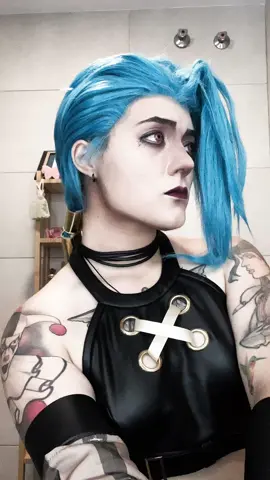 A post by @jackwise_clown on TikTok caption: Qué os ha parecido? A mi personalmente no me convence como me queda, perooo tenía que hacerlo 😅