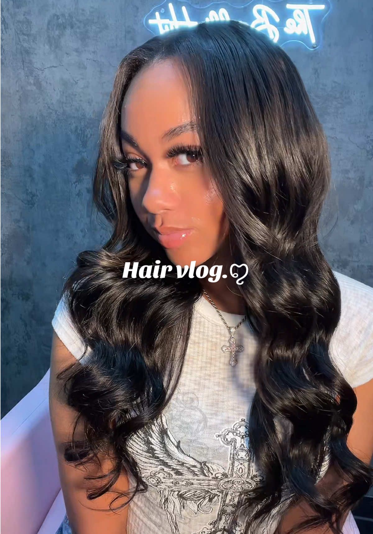 A post by @jamyahxleigh on TikTok caption: Love the natural styles lately⭐️💫 @Her Hair Company x @thebaddiehut what can’t she do🤭 #sewin #tiktokshopsummersale #bundles 🛒code : JL10