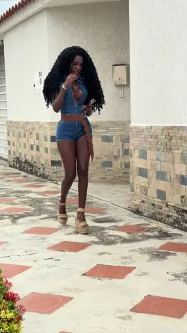 A post by @brendaperlaza22 on TikTok caption: #viral #paratiiiiiiiiiiiiiiiiiiiiiiiiiiiiiii #viraltiktok #fyp 