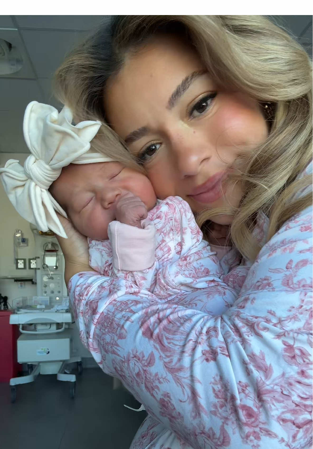 A post by @jenniferaffleckk on TikTok caption: baby Penelope is here & she is perfect 🤍