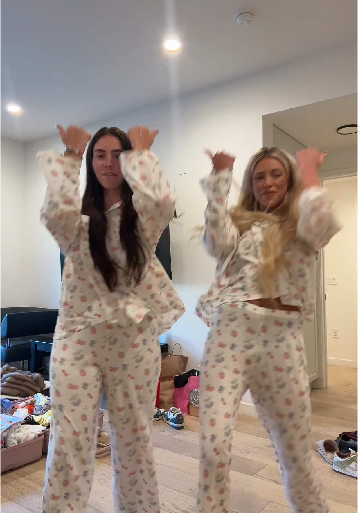 A post by @livvwalker on TikTok caption: we back @Summer-Cecilija Walker 