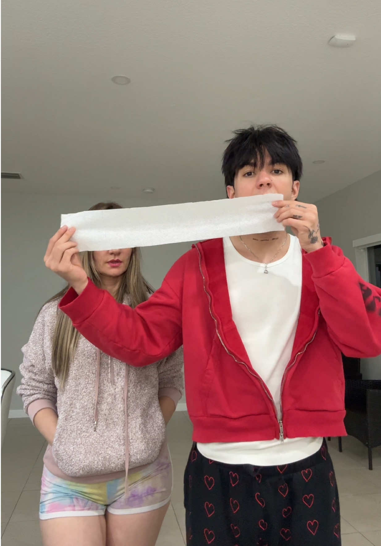 A post by @carlhoos_ on TikTok caption: Fue otro desliz mami 🥹😭 #carlosalbertofuentes #carlosalberto #carlhoos_ 