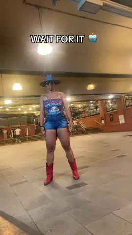 A post by @posdtatib on TikTok caption: LETS DANCE 😆😎🙌#viralvideo #fyp #dance #TATIB👑 