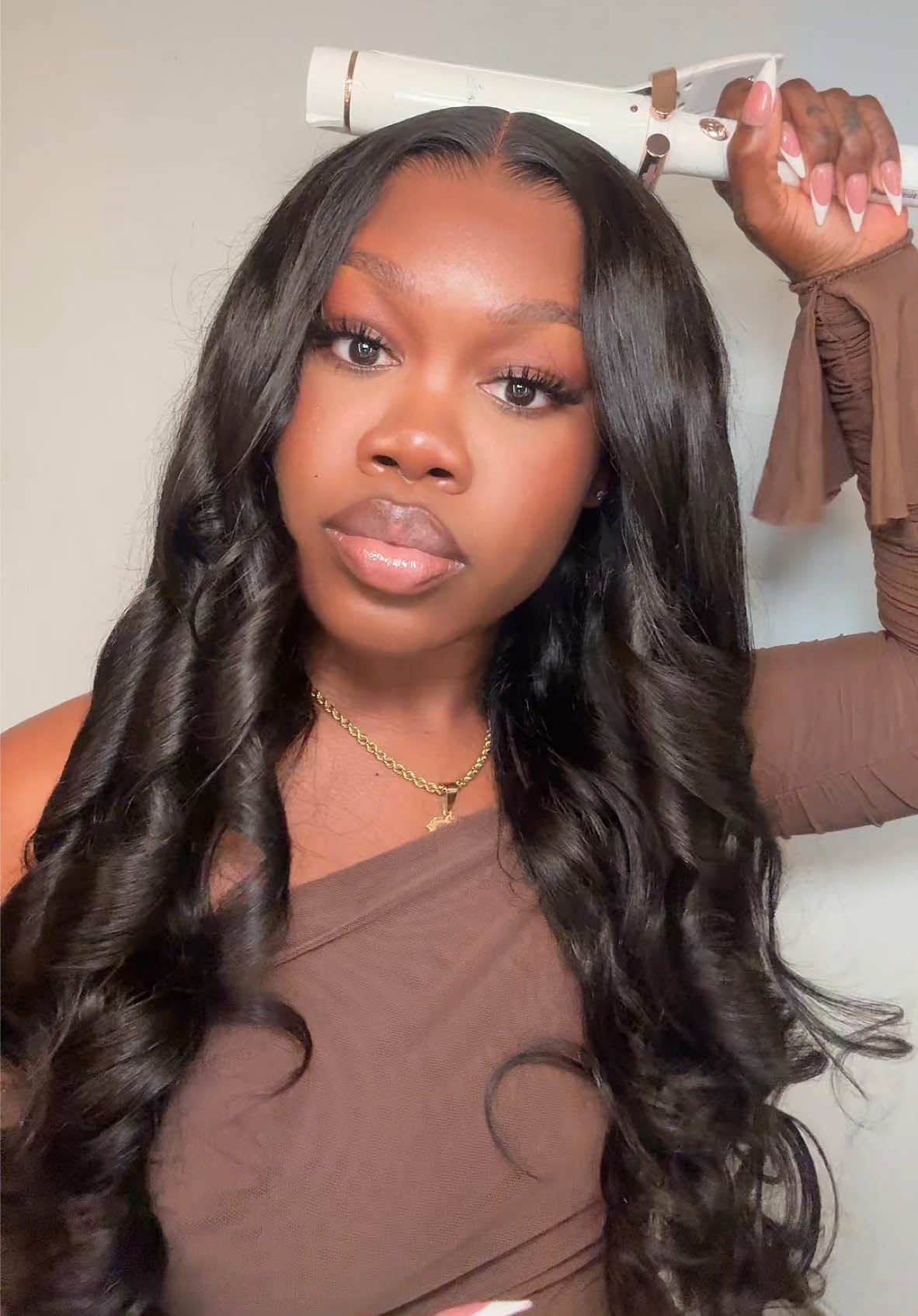A post by @ebonyrosaa on TikTok caption: Pre-styled Layered Glueless Wig from @celiehair , code "TIKTOK" save extra 30% off #celiehair#frontalwig#hdlacewigs