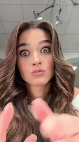 A post by @theorose on TikTok caption: E cuminte