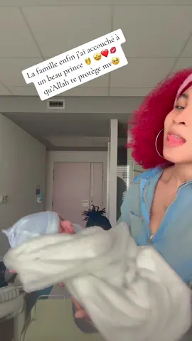 A post by @diarrafatoukidjo on TikTok caption: @Seul Dieu a le dernier mots @💋Dika💎💫 @😉MaNouNou🦋🧸🫶🏾 @La blonde 