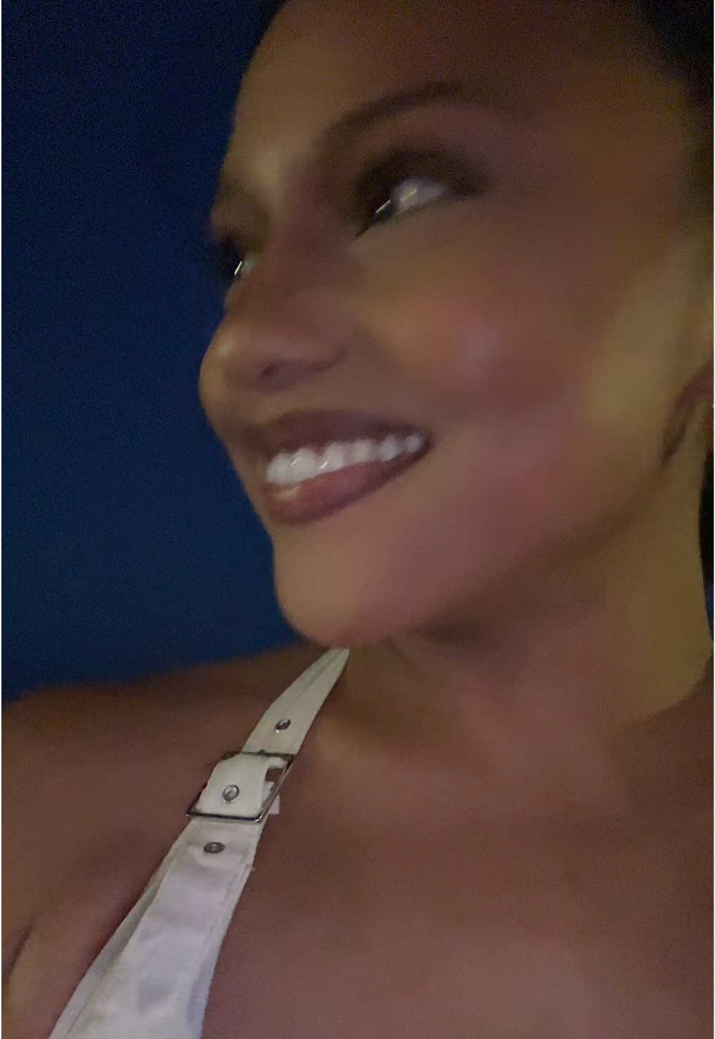 A post by @claracharlotteoff on TikTok caption: Toi d’abord ??? 🤪 #newmusic #fyp #pourtoi 